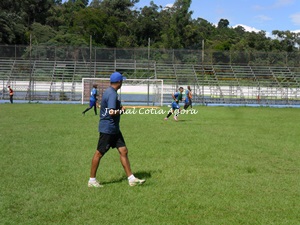 Marcos orienta o time