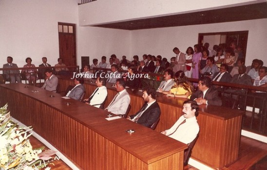 Zigomar (marcado com x) na época em que era vereador, no plenário da Câmara.