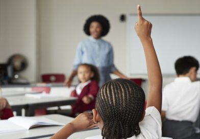 Prefeitura de Cotia abre processo seletivo para a Educação com 73 vagas Prefeitura de Cotia abre processo seletivo para a Educação com 73 vagas