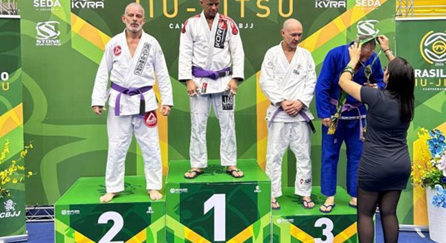Lutador de jiu-jitsu de Cotia é vice campeão brasileiro