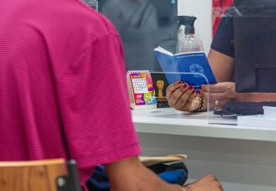 Itapevi oferece 2.318 vagas de emprego em diversas áreas nesta semana Itapevi oferece 2.318 vagas de emprego em diversas áreas nesta semana