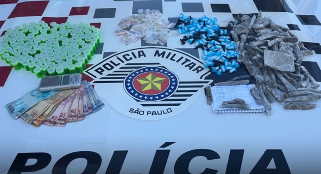 Criminosa foragida da Justiça é presa por tráfico, no Mirante da Mata, em Cotia