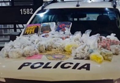 Mais de 3 mil porções de drogas são apreendidas pela PM na região Mais de 3 mil porções de drogas são apreendidas pela PM na região