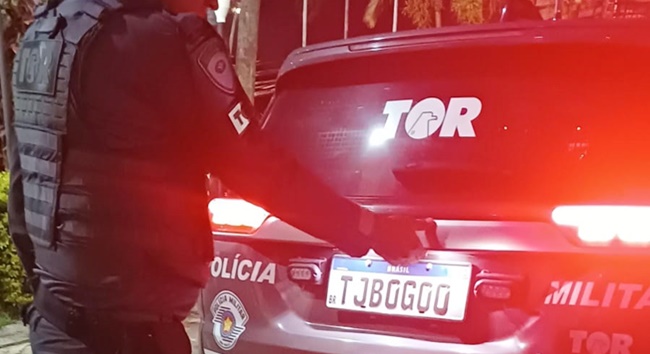 Polícia Rodoviária captura procurado da Justiça no Rodoanel, em Cotia Polícia Rodoviária captura procurado da Justiça no Rodoanel, em Cotia