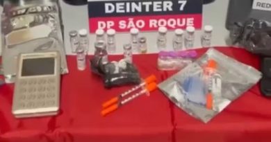 Mulher é presa por vender remédios emagrecedores contrabandeados em São Roque Mulher é presa por vender remédios emagrecedores contrabandeados em São Roque