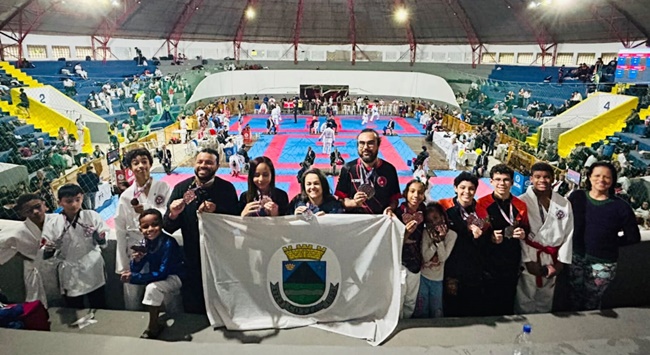 Karatê de Cotia conquista 26 medalhas e 4ª colocação no interior de SP Karatê de Cotia conquista 26 medalhas e 4ª colocação no interior de SP